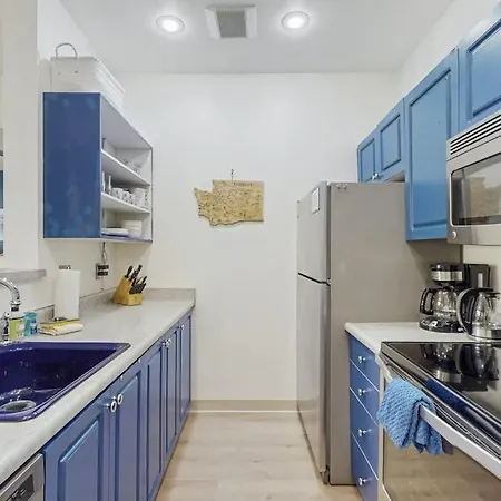 Sapphire Of Belltown Court-3